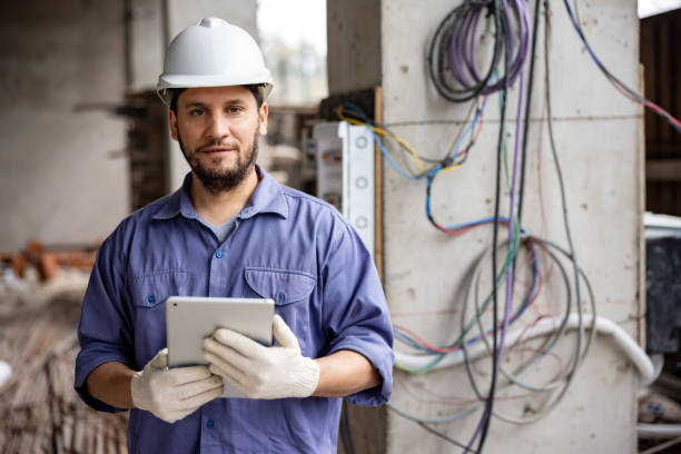 Best Affordable Emergency Electrician  in Mapleton, MN